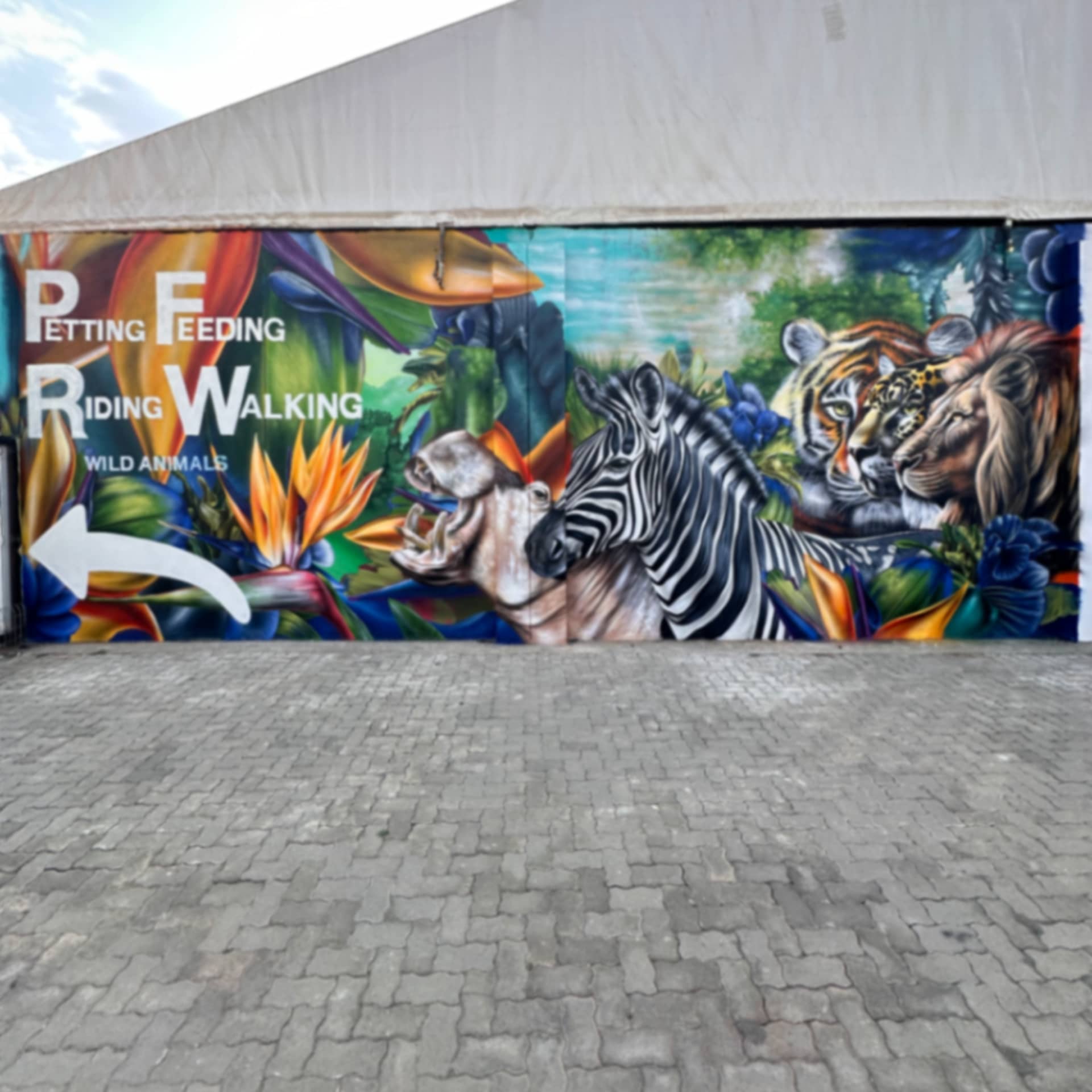 Animal Paradise detail