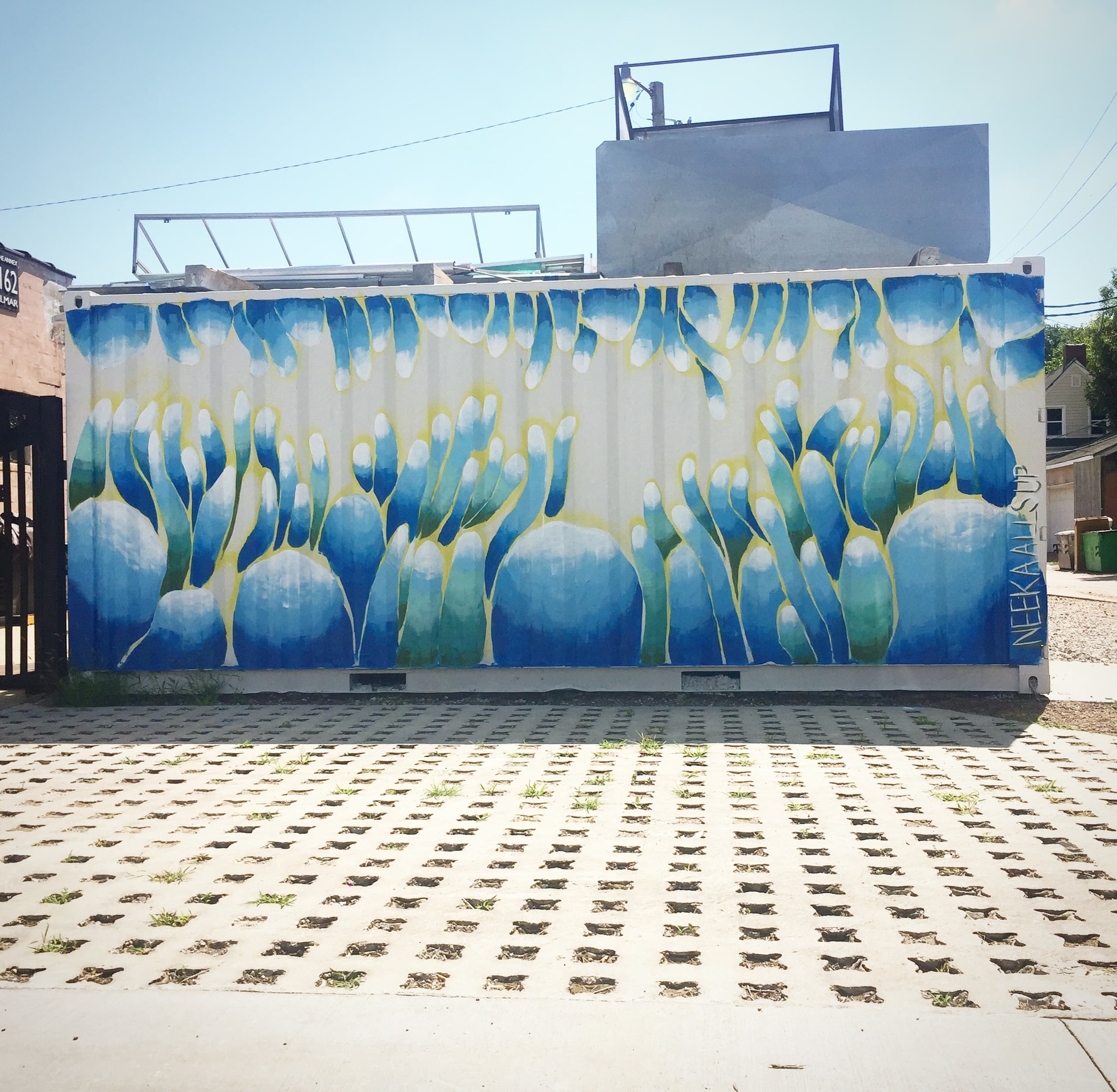 Oceanic Whispers in Urban Space
