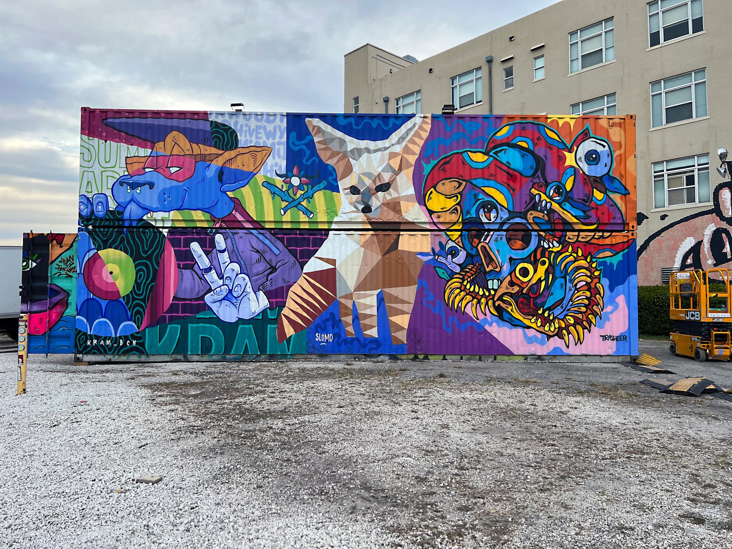 Collabo wall with kram and trasheer