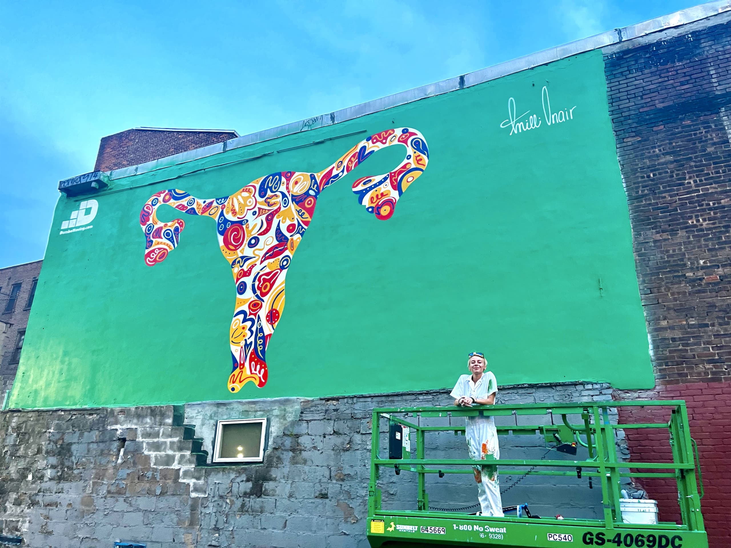Dumbo Moving Mural 2023 by Amilli Onair