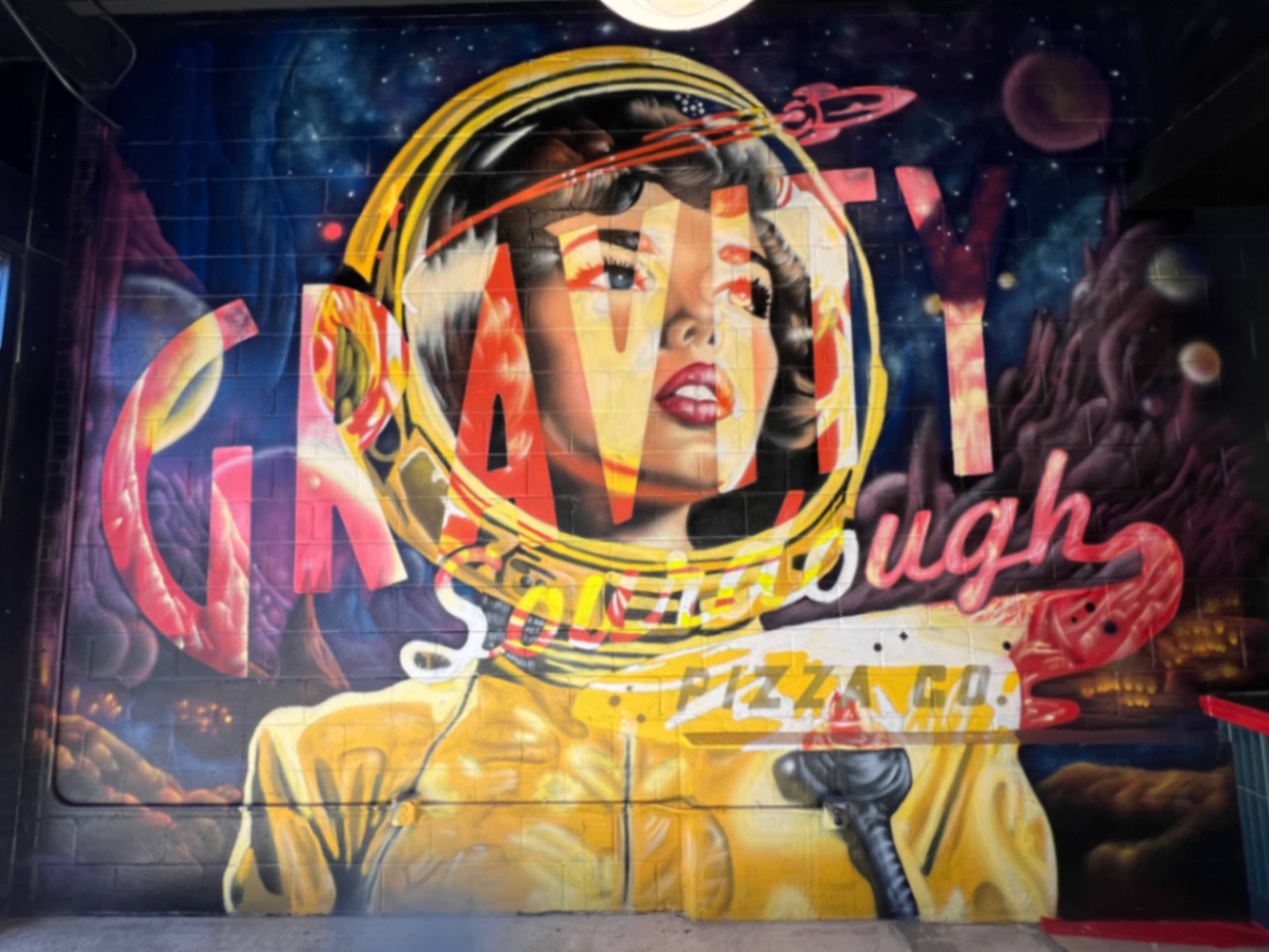 Gravity pizza by Deadfolks
