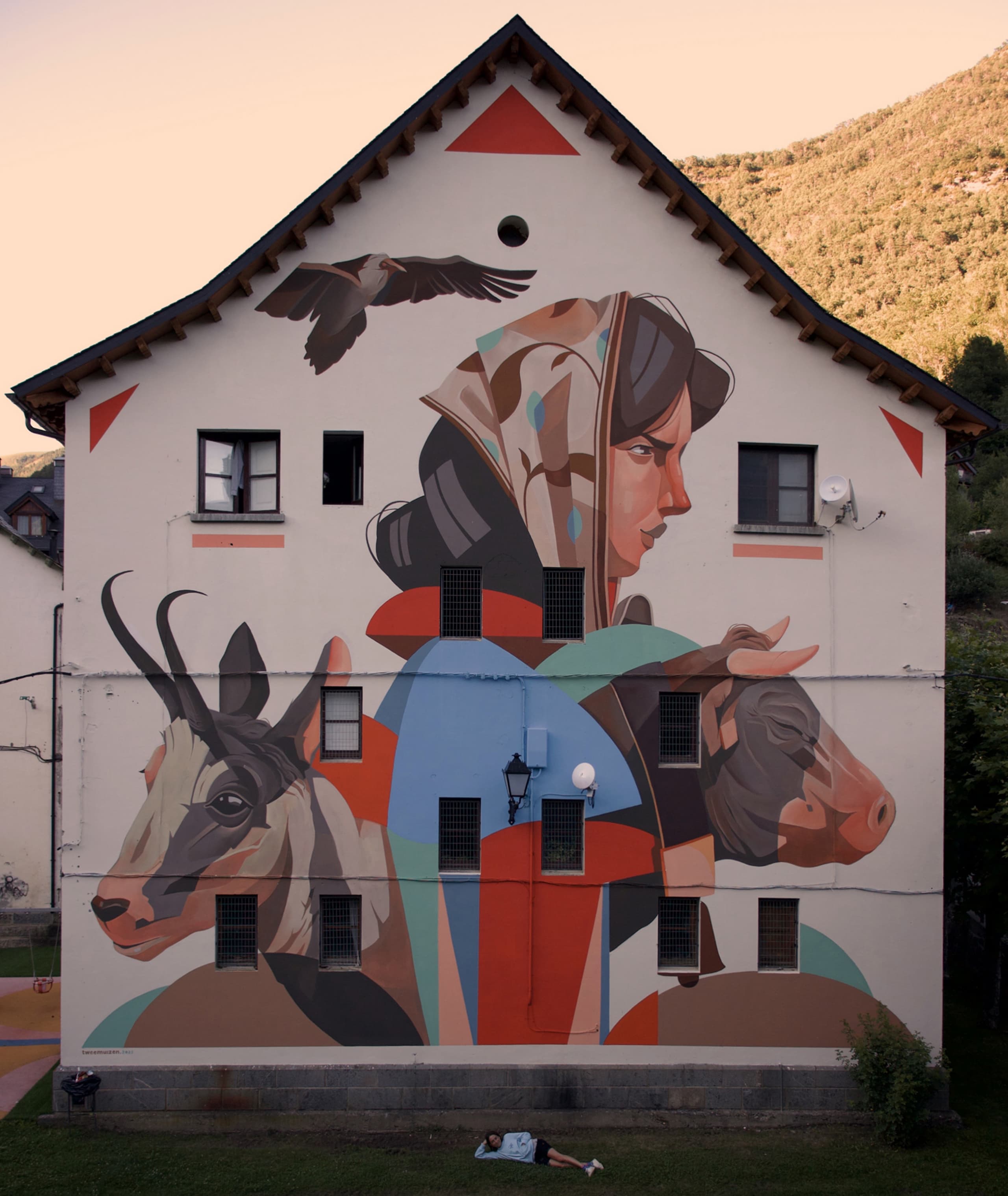 Montaña by Twee Muizen