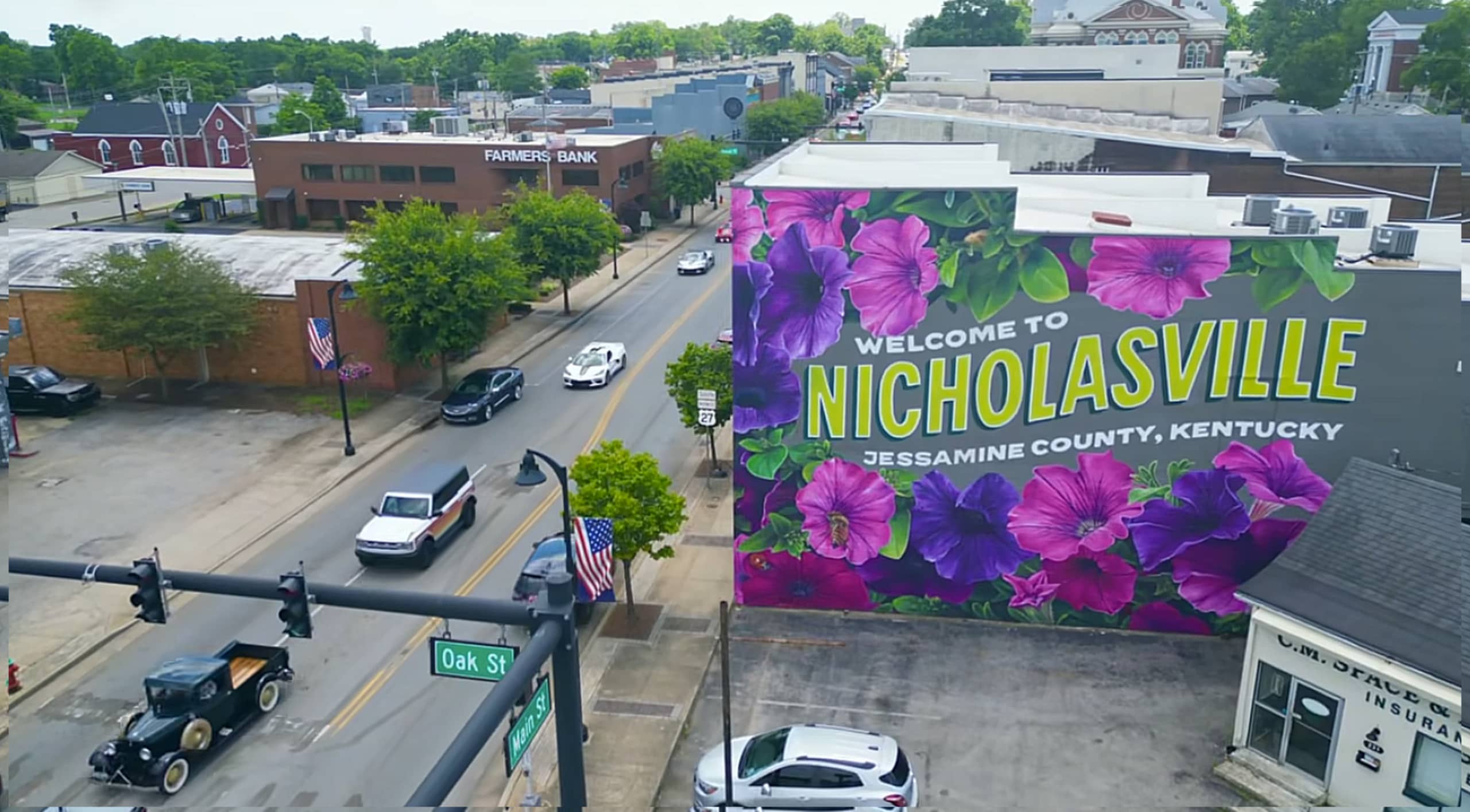 Floral Greetings of Nicholasville's Heart by Anat Ronen