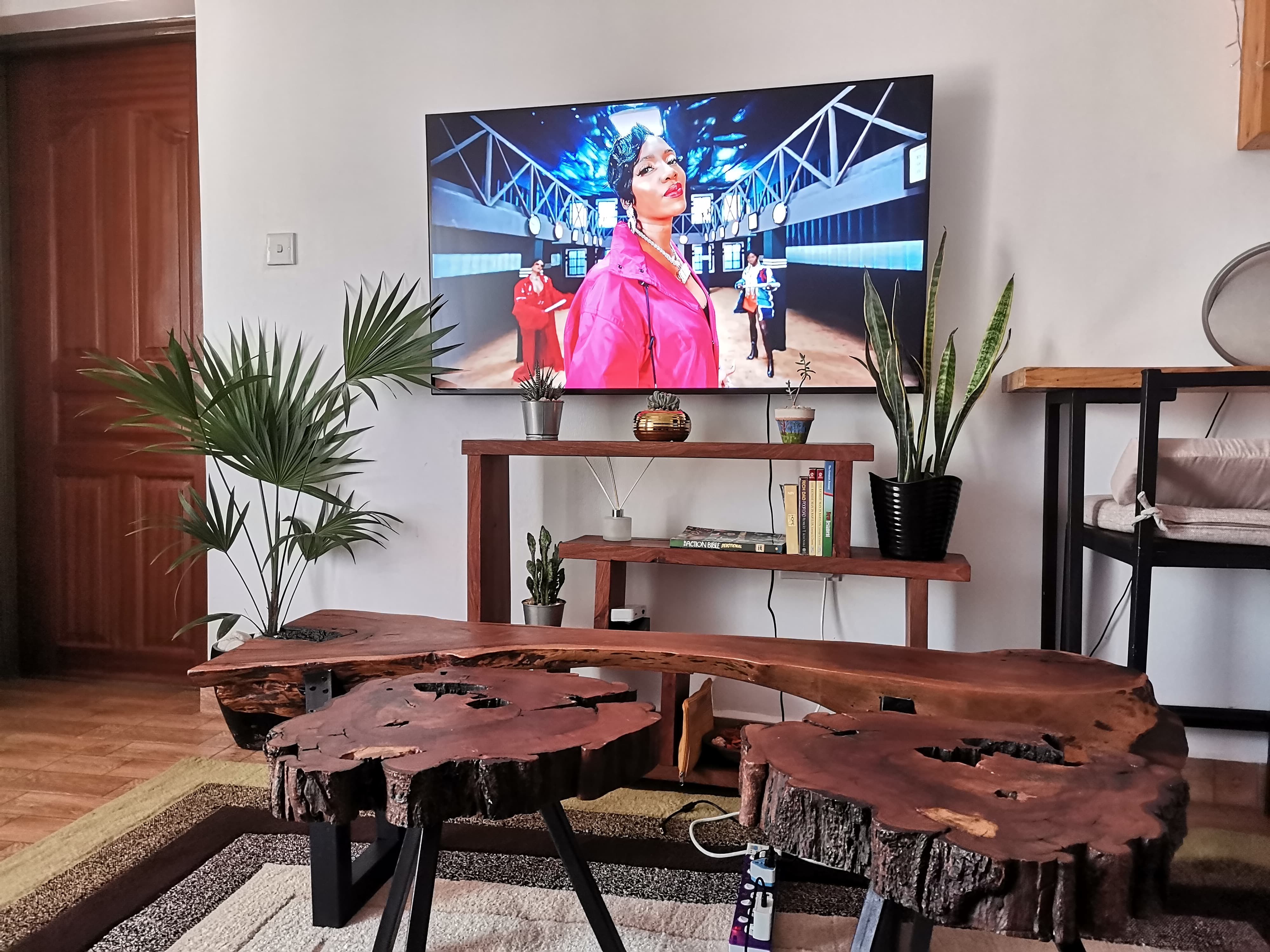 Home Interiors and Decor