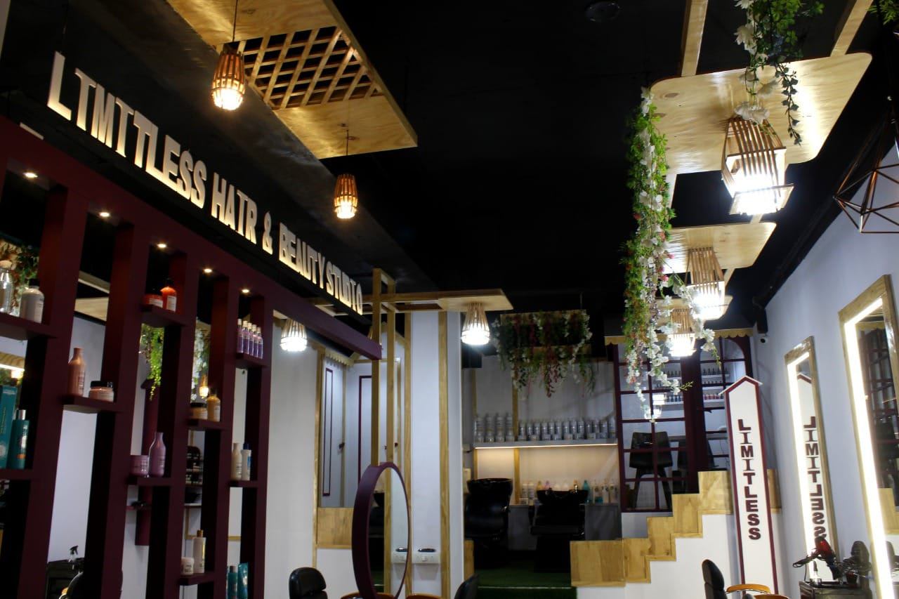 LIMITLESS Hair & Beauty Studio 3