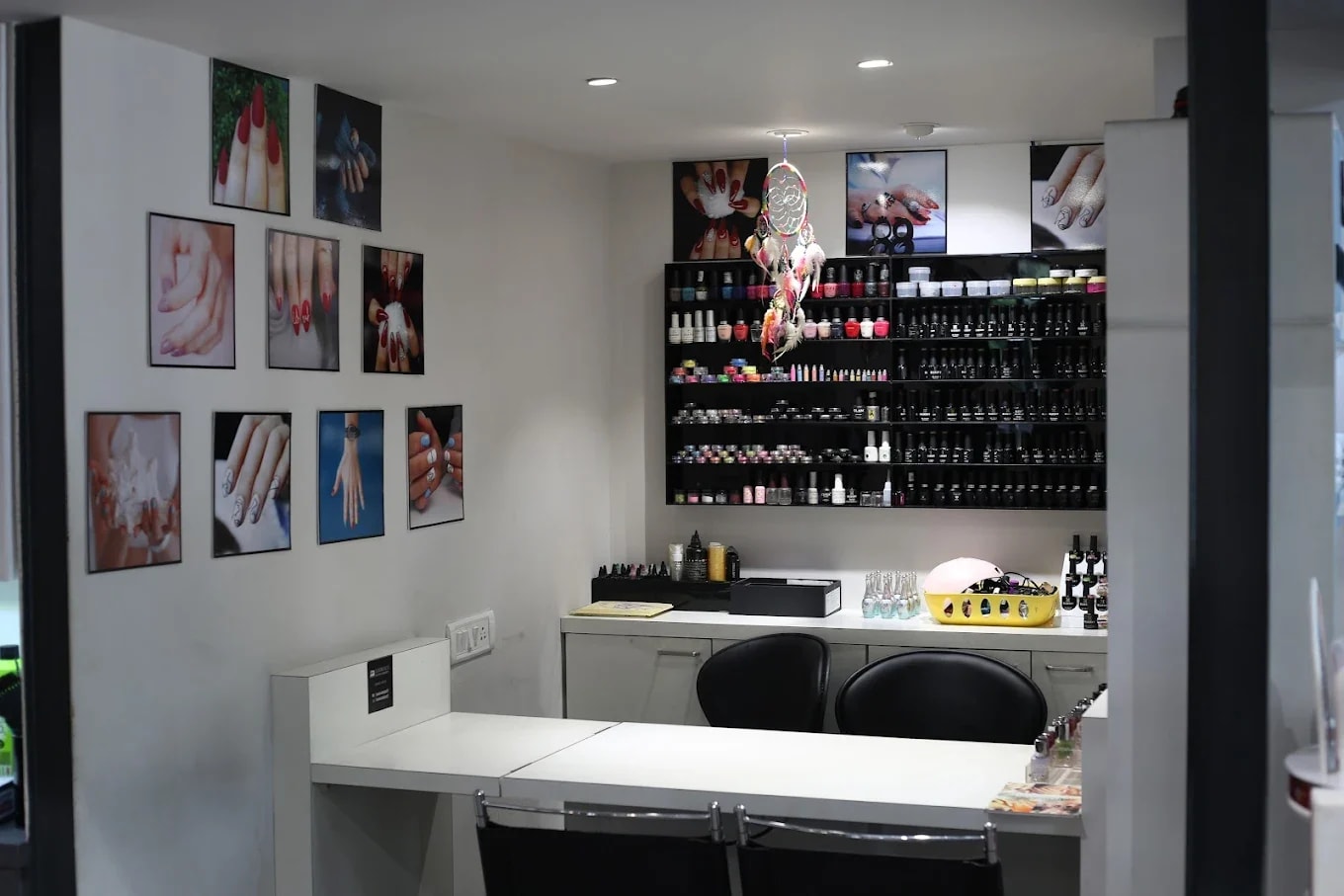 Lookout Salon 2