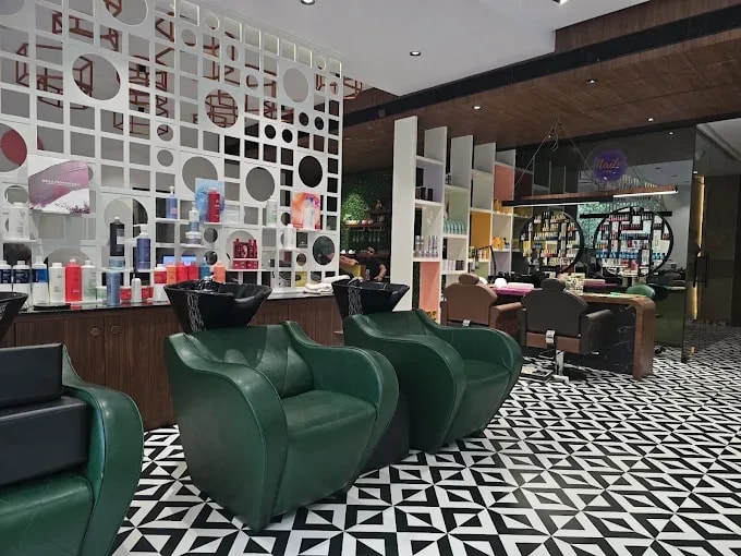 Purple Salon & Wellness 3