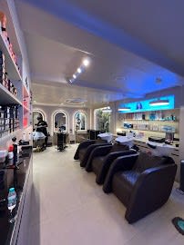 Apple Unisex Salon - Salon in Bandra West 3