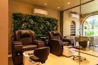 Apple Unisex Salon - Salon in Bandra West 4
