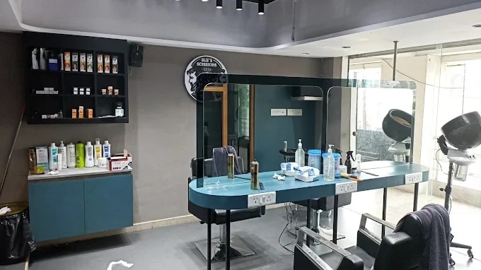 Sun's Scissiors Unisex Salon 2