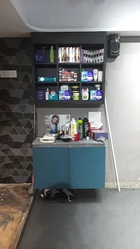 Sun's Scissiors Unisex Salon 3