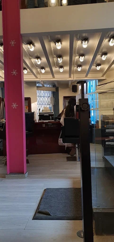 BBLUNT Salon 2