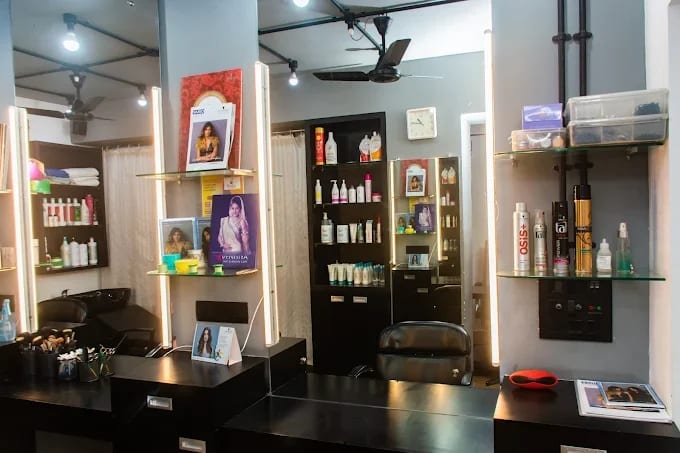 The Venisiya Salon 3