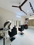 MR Beauty Salon & Studio