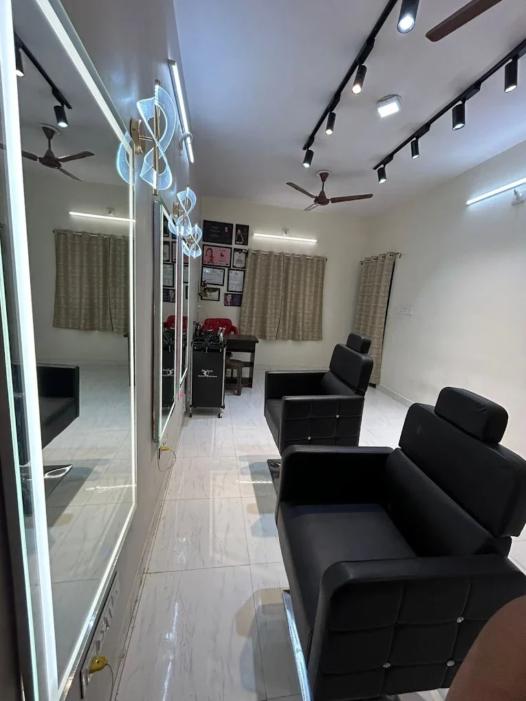 MR Beauty Salon & Studio