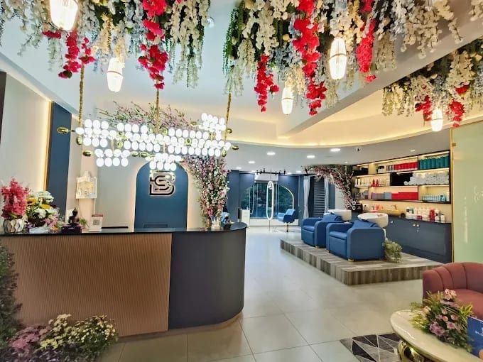 Blossom Luxurious Salon 2