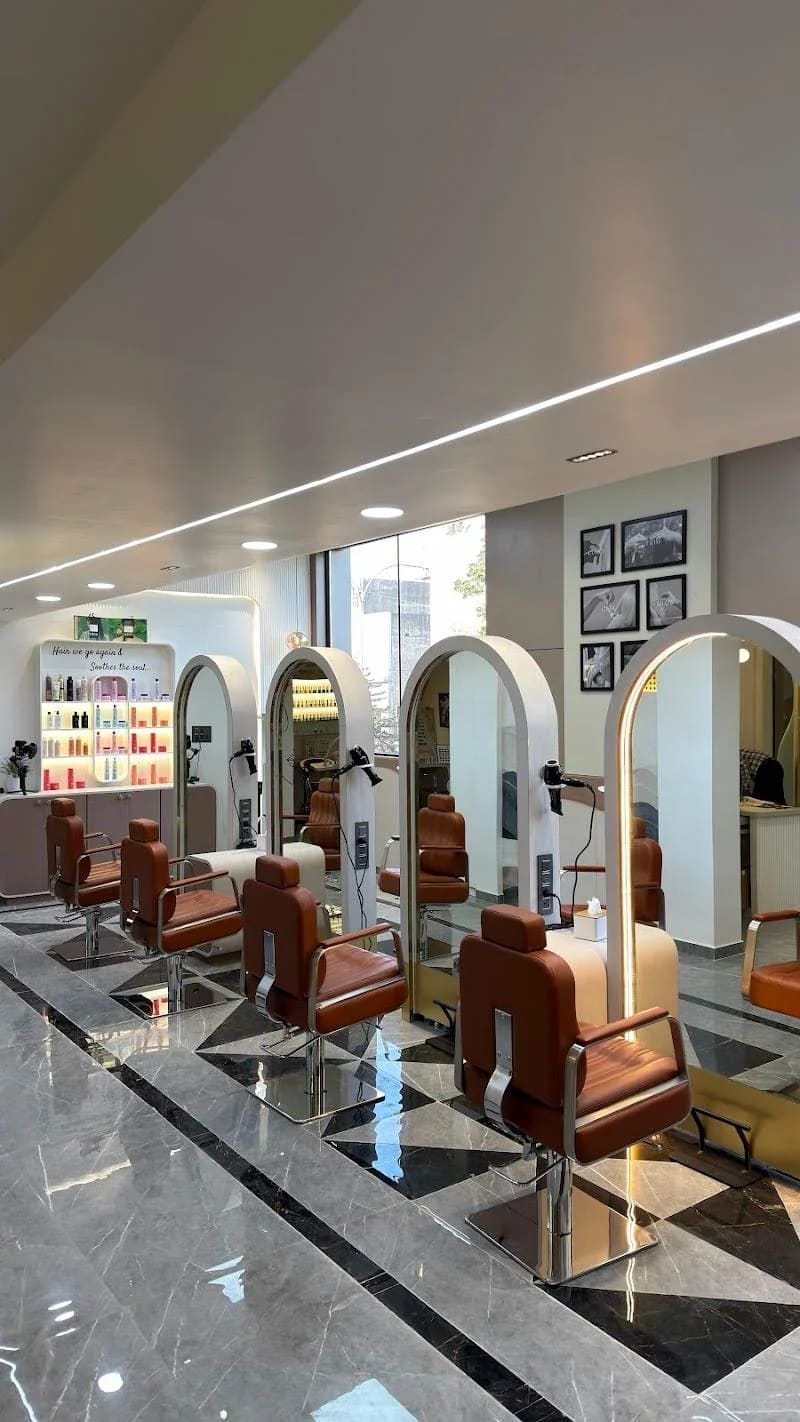The Ruhoo Luxurious Unisex Salon 2