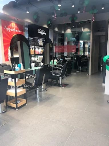 A-One Hair & Beauty Studio 4