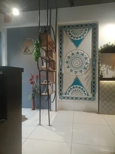 XZA Unisex Hair Studio 3