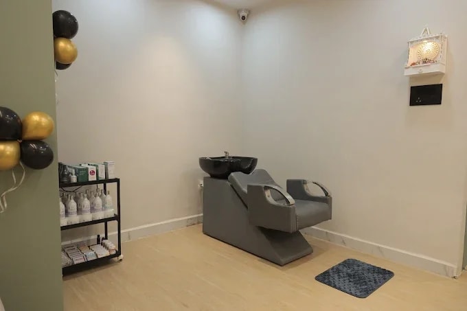 The Beauty Spot Salon & Academy 4