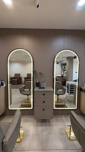 Rashmi Salon 4