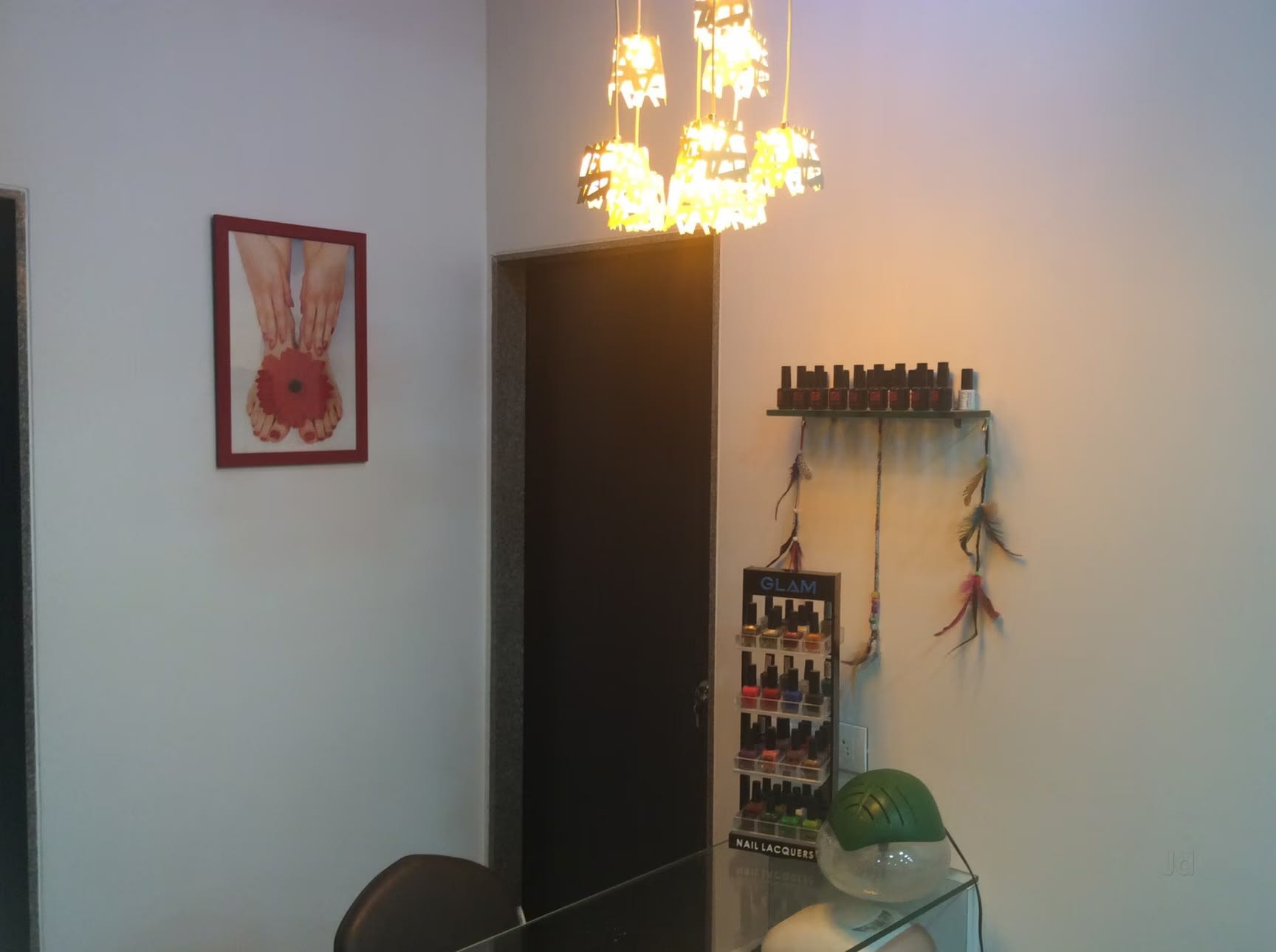 Tanishq Beauty Salon & Spa 2