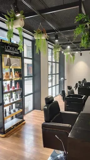 Nirav Hairstorm Unisex Salon 5