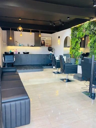 Rohan's Unisex Salon 3