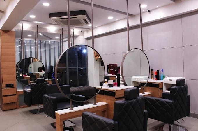 F Unisex Salon 4