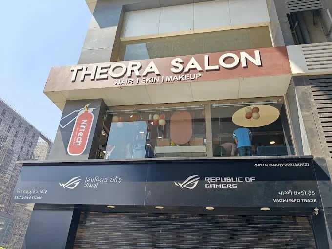 Theora Unisex Salon