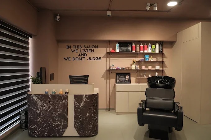 Theora Unisex Salon 4