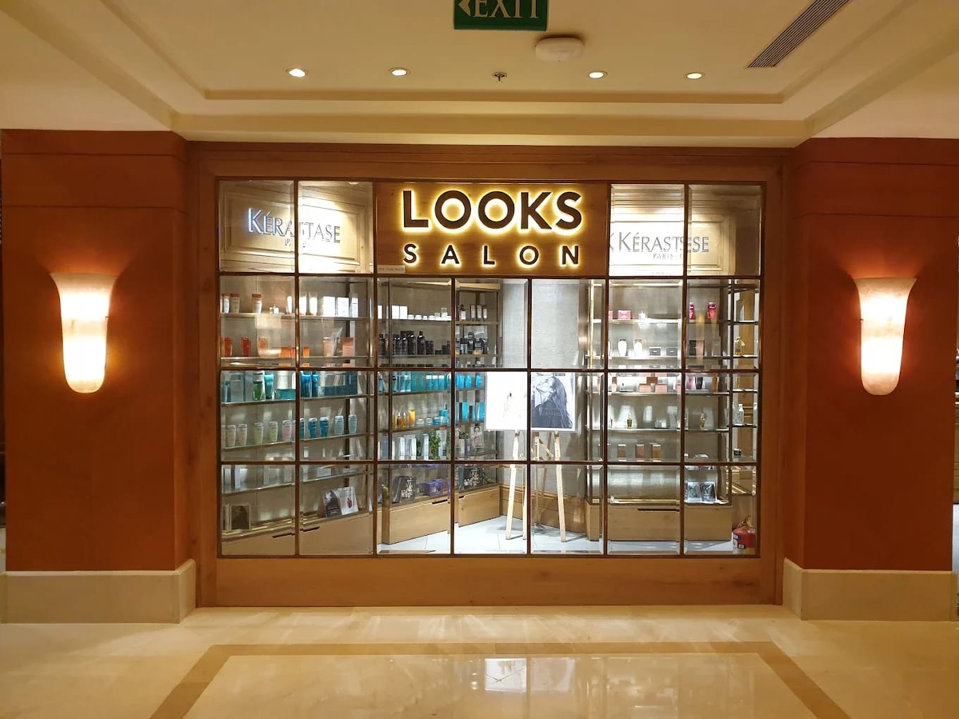 Looks Salon