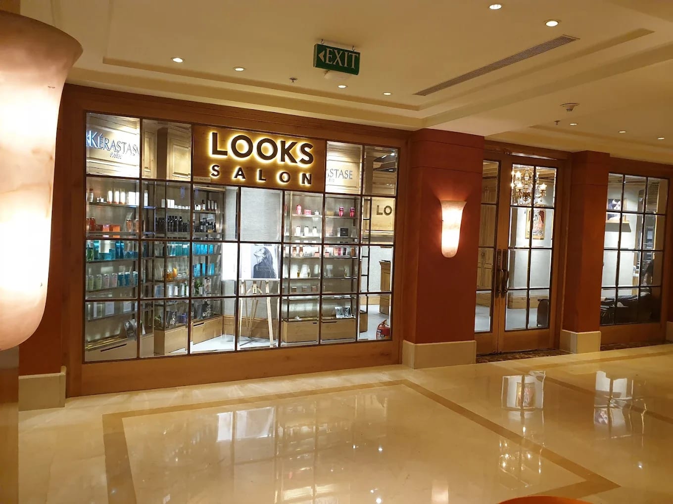 Looks Salon 4