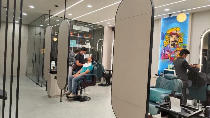 Sandy Men’s Salon 3