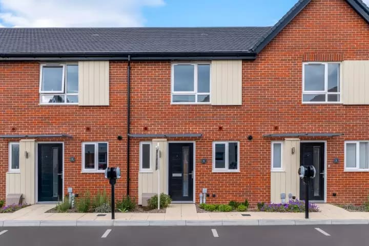 Elizabeth Square image