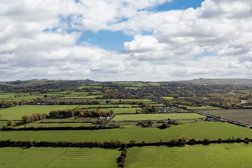 Redlands Grove Wanborough image