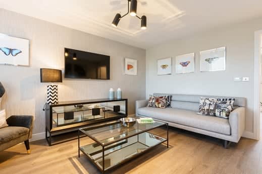 Handley Gardens, CM9 image