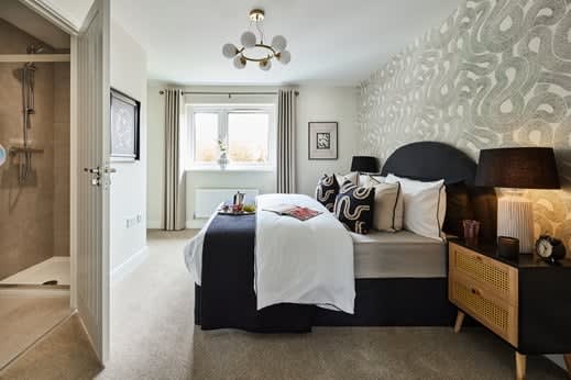 Valiant Fields image