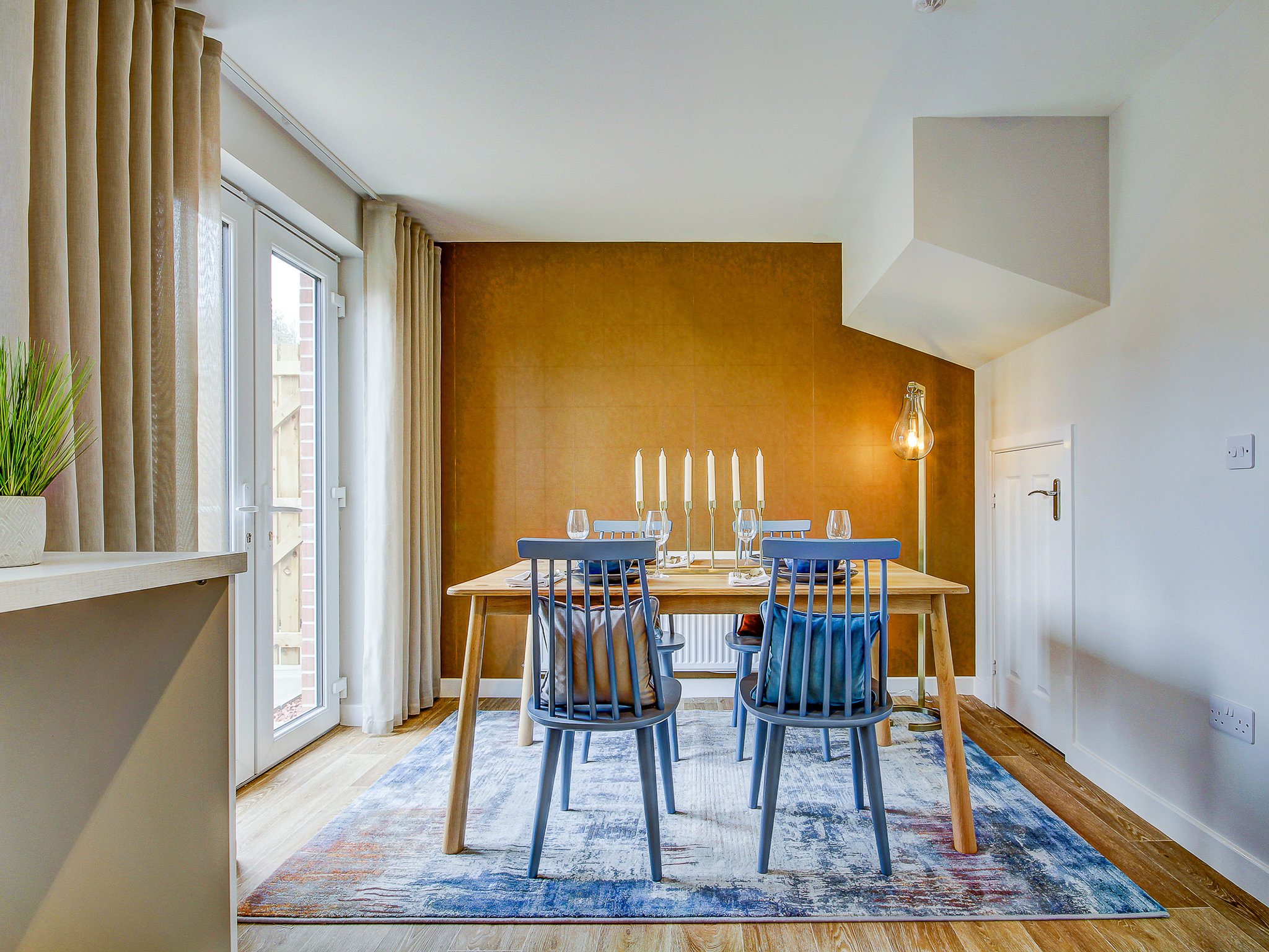 The Newmore dining_room