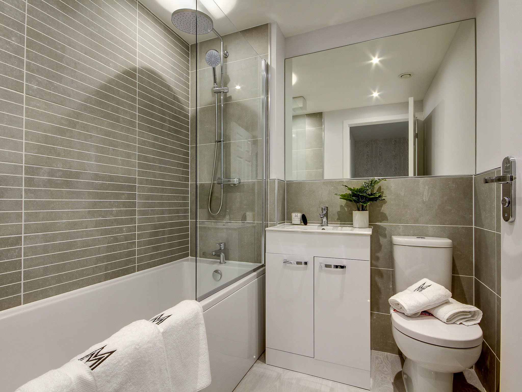 The Brodick bathroom