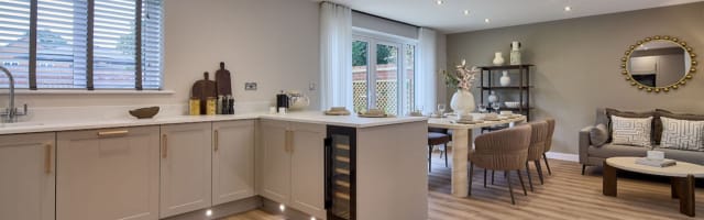 Faverwood Kitchen diner 2