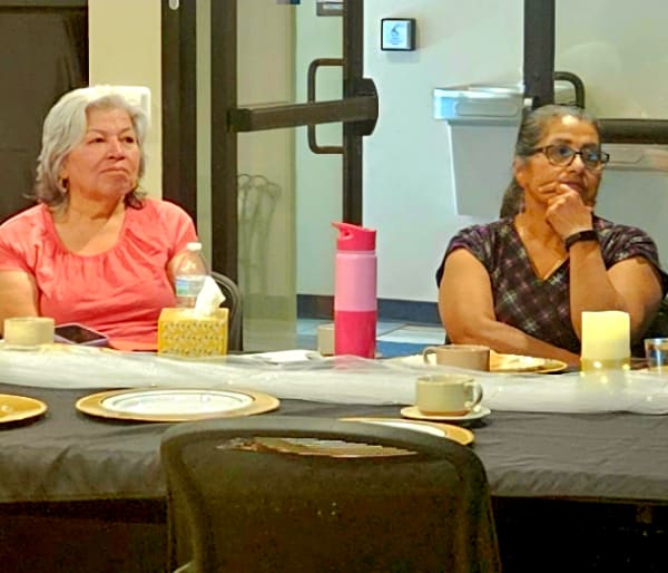 Parents gathered at a Spanish Parent Empowerment Workshop
