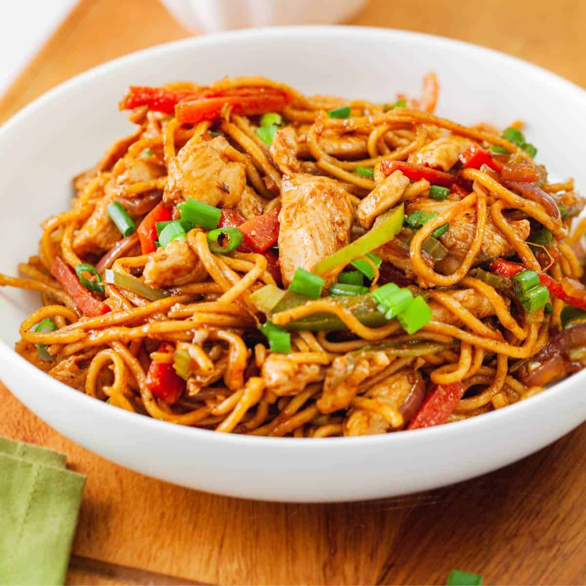Veg Hakka Noodles (Full)