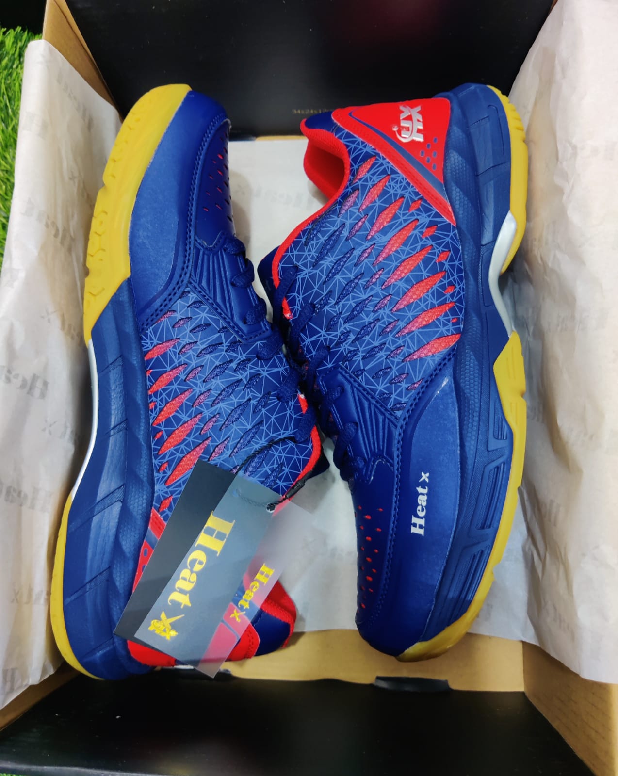 *Goldstar Heat X*
 
🏸 Original Badminton Shoes 
✅ Brand New
✅ Fresh Stock 
✅ No