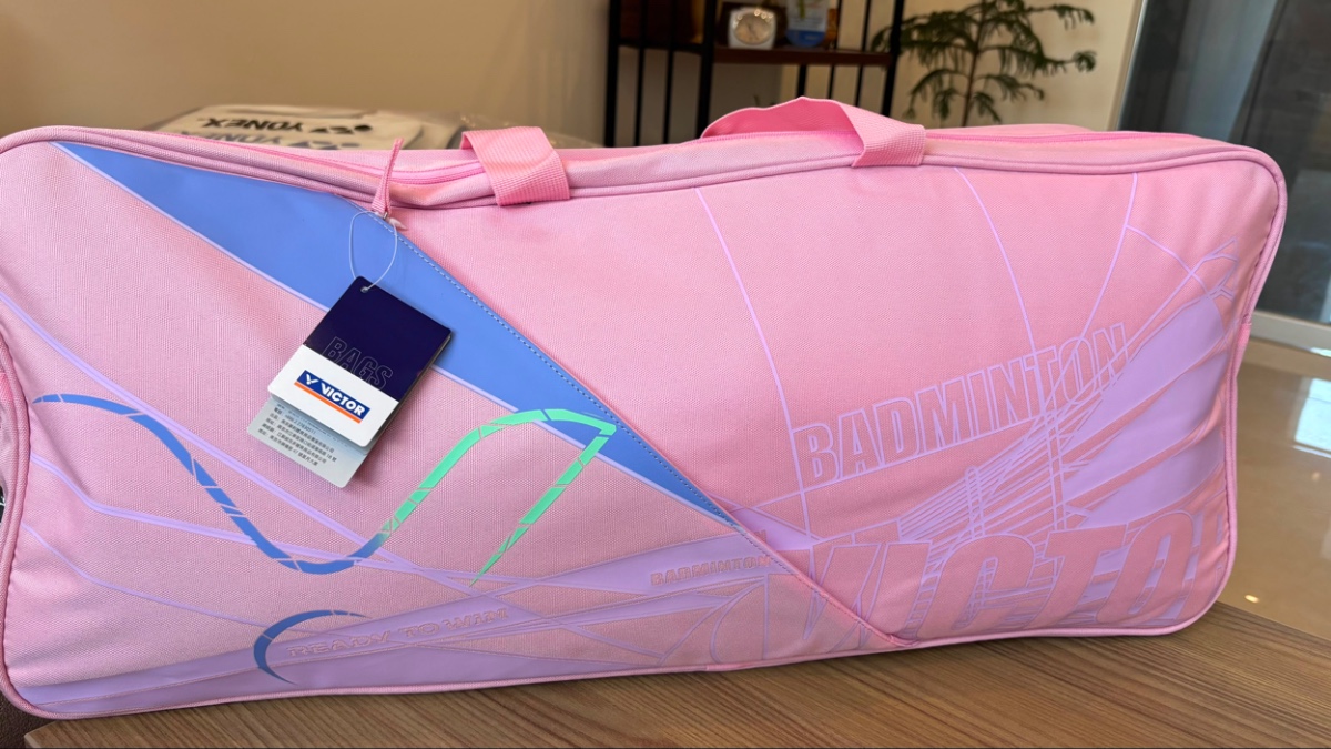 Victor Orignal Bag Beautiful Colour Specially For Girls