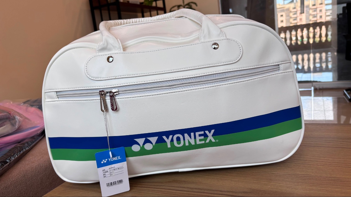 Yonex Orignal Hand Bag Beautiful And Stylish