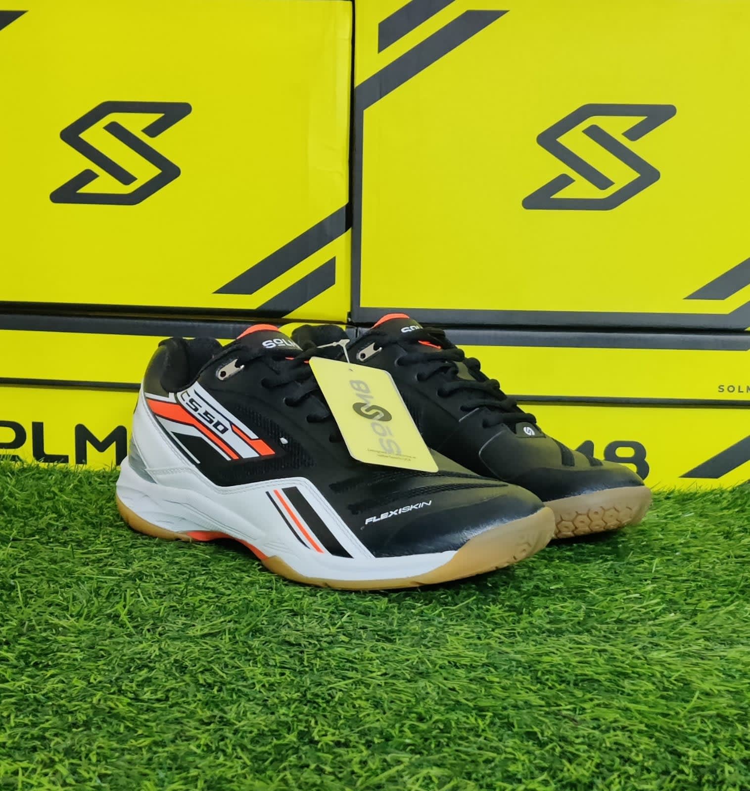 SolM8 CS50 black badminton shoes