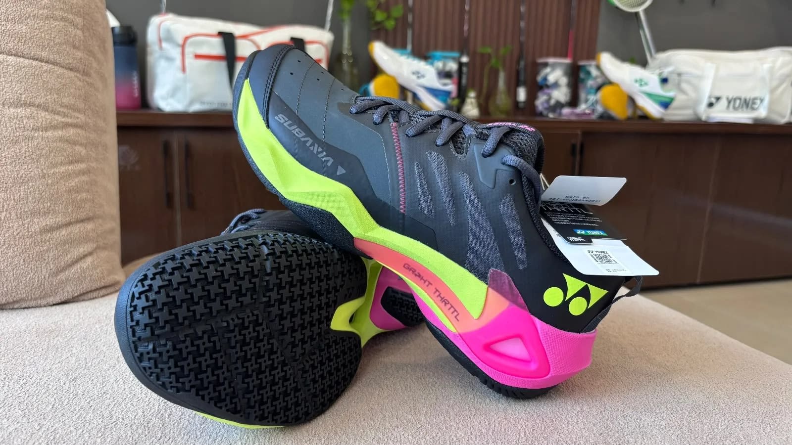 yonex subaxia original badminton shoes new
