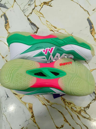 Lefus badminton shoes new high quality