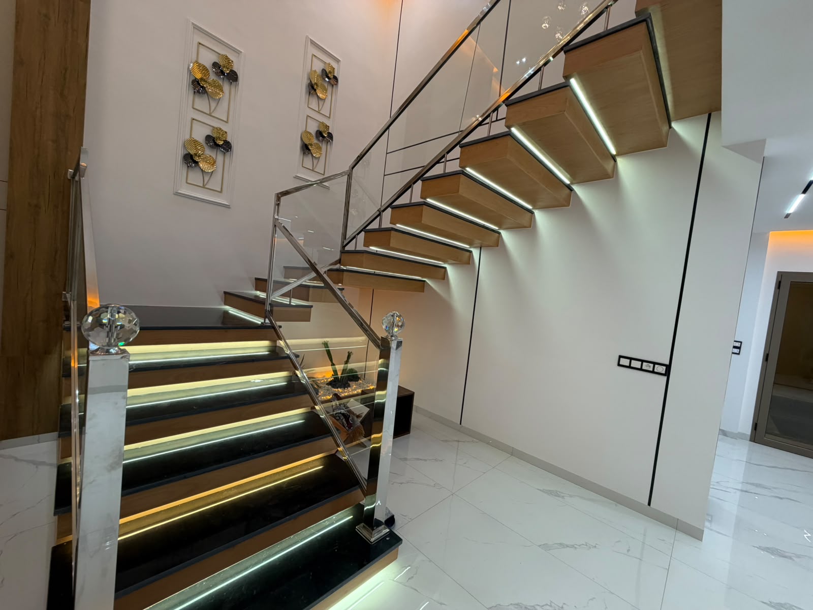 Two-Level Villa with Pool in Lazaret 3